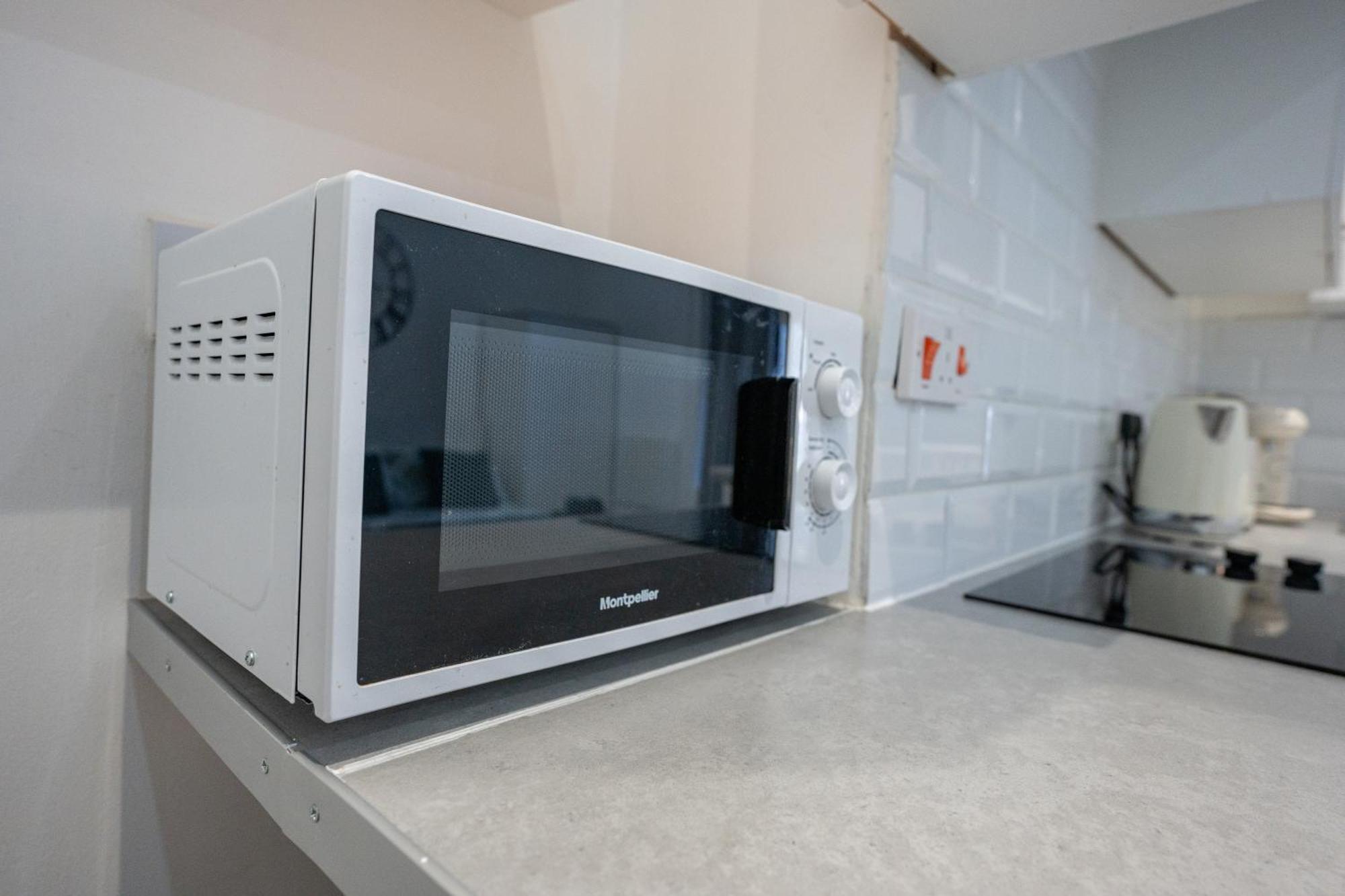 Beautiful Studio Flat In Hackney Next To Overground Station London Exterior photo