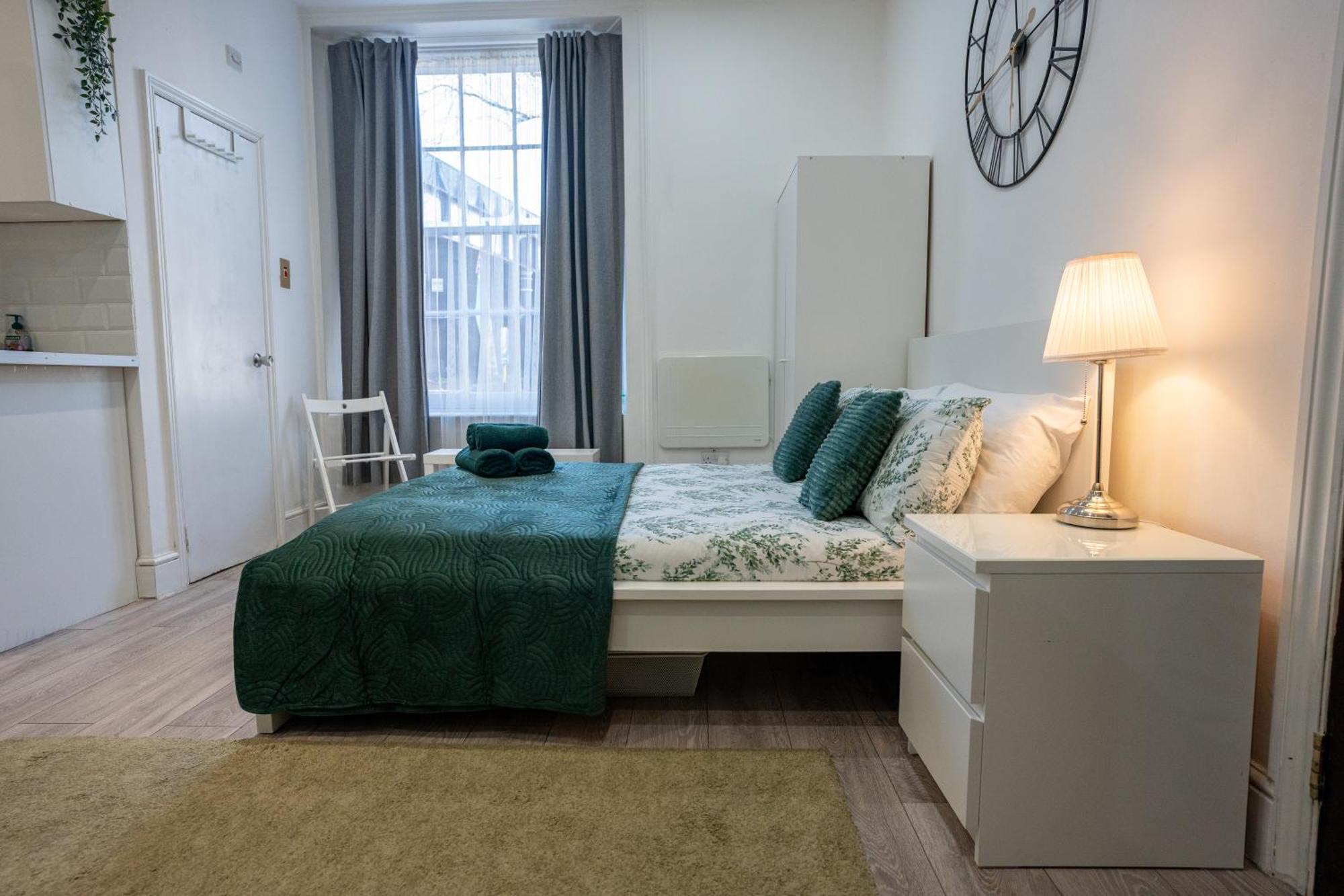 Beautiful Studio Flat In Hackney Next To Overground Station London Exterior photo